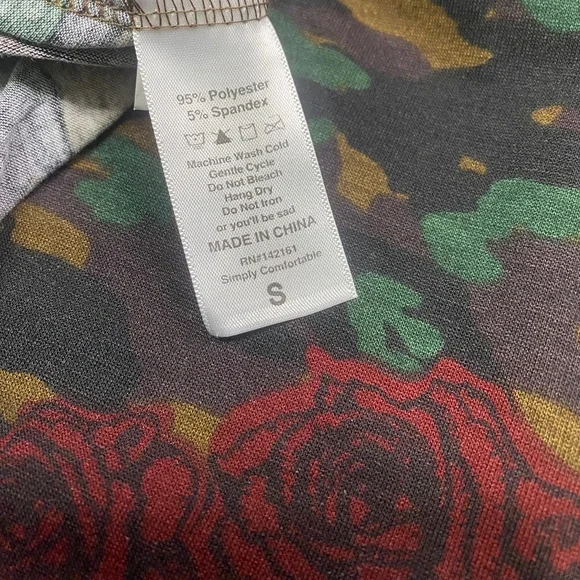 Gently Used LulaRoe (S) Carly Dress - Picture 4 of 6